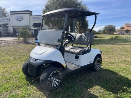 2026 E-Z-GO RXV 2 Freedom ELiTE Lithium Golf Cart – Bright White | Zero-Maintenance Power | Samsung SDI
